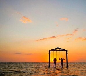 Plage à proximité, sable blanc, pêche sur place