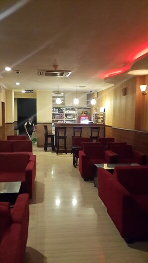 Lobby lounge - Hotel California (Jakarta)