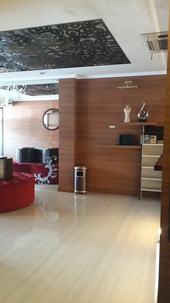 Interior - Hotel California (Jakarta)