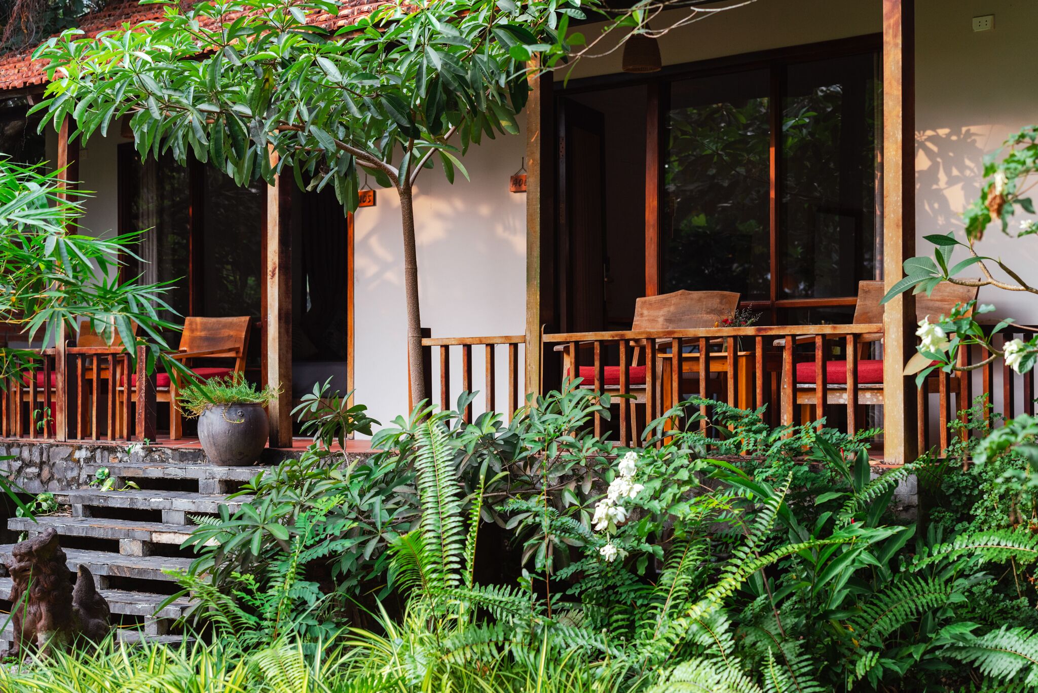 premium double room, pool view | minibar, in-room safe, desk, free wifi