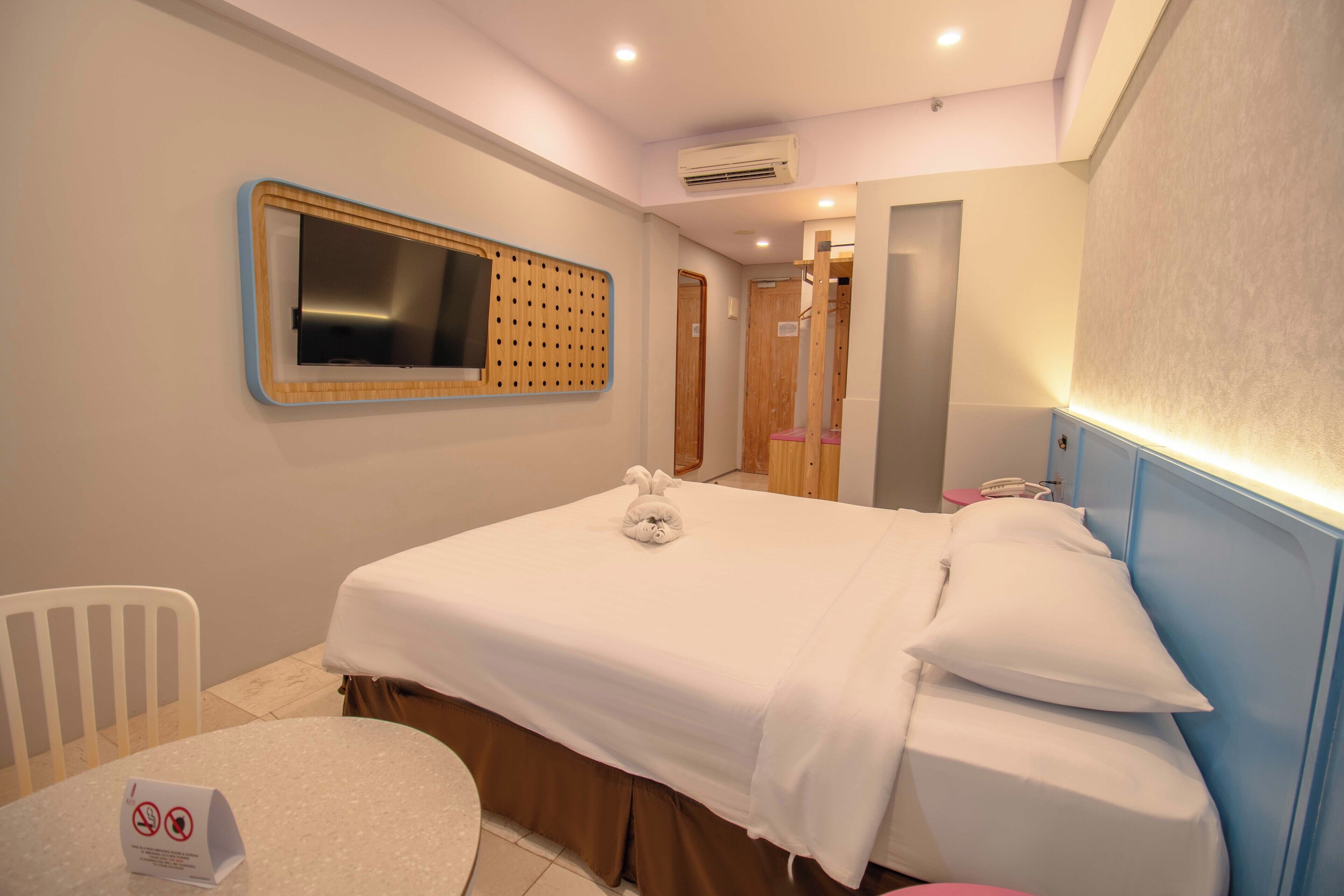 superior room (special offer renovation) | premium bedding, in-room safe, desk, soundproofing