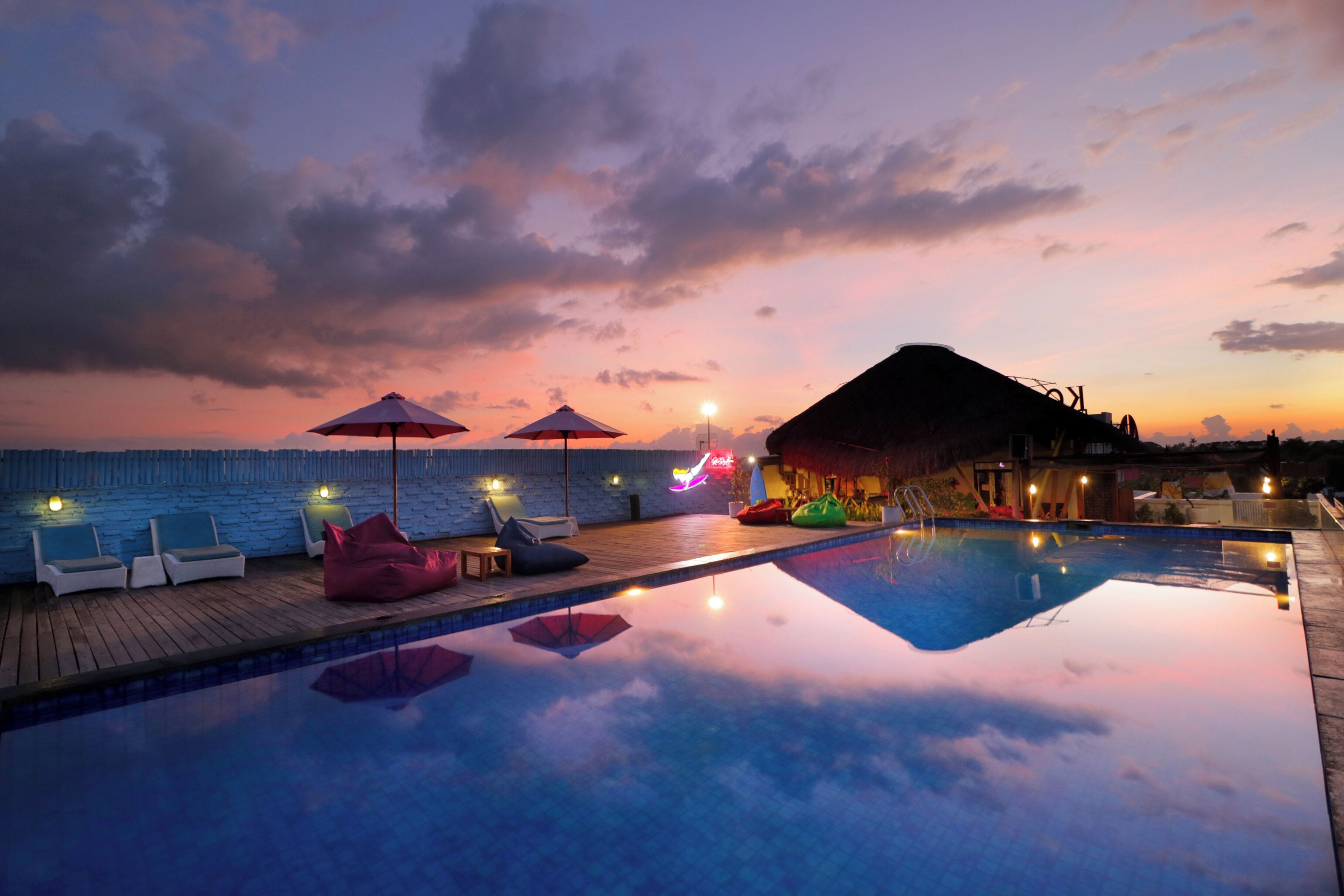 المنشأة من الخارج