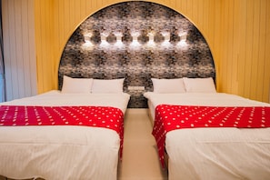 1 Schlafzimmer, hochwertige Bettwaren, individuell dekoriert