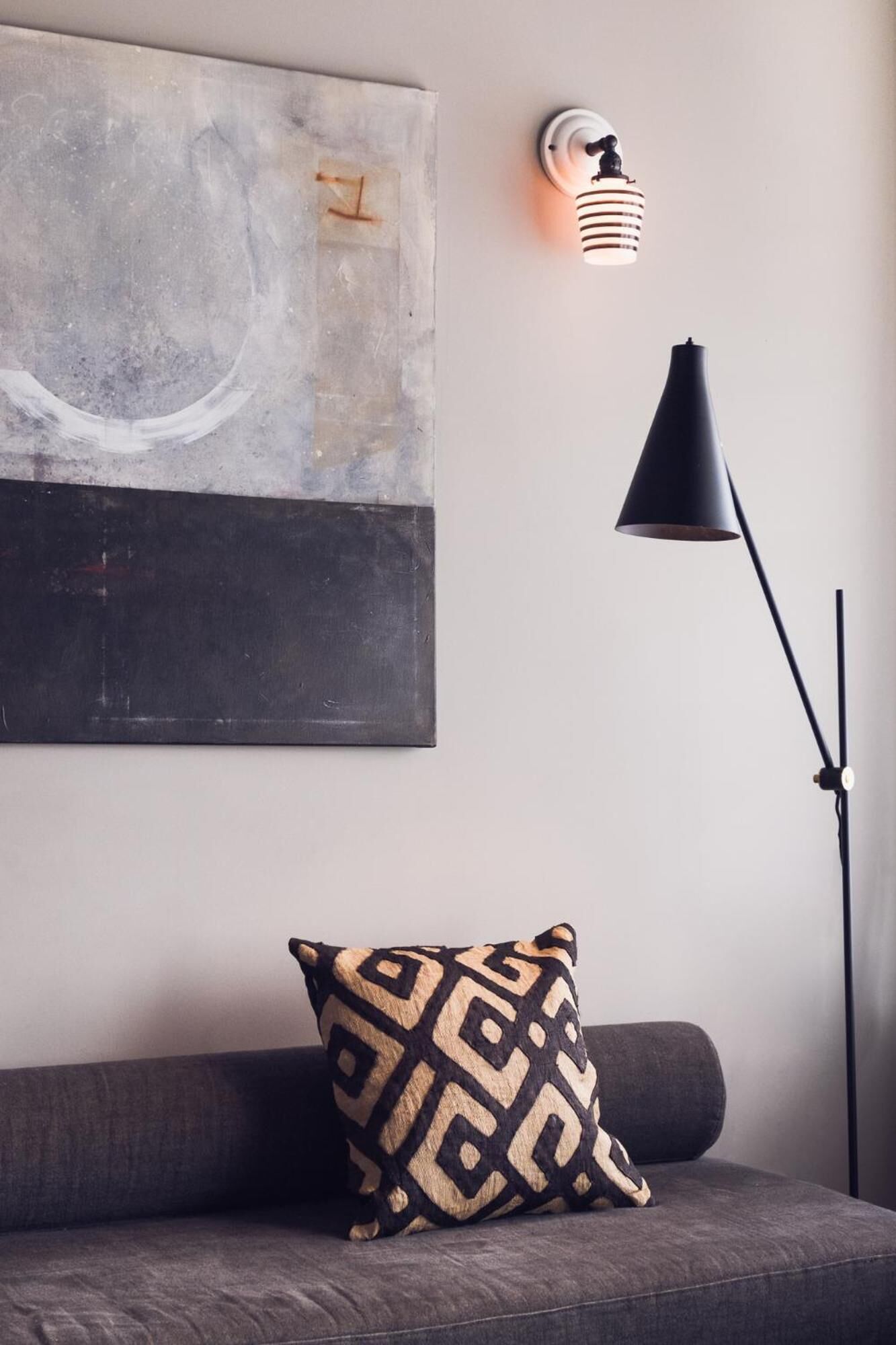 flat-screen tv, netflix