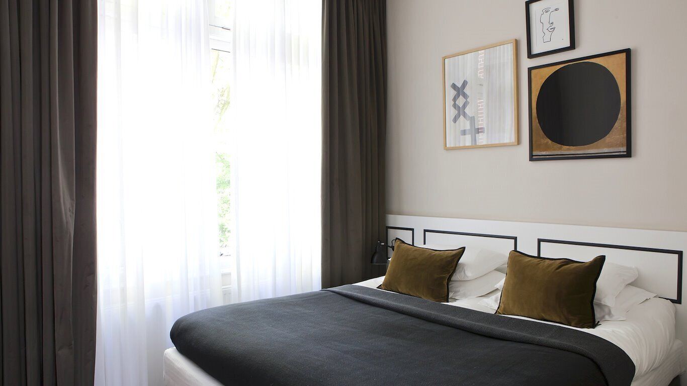 1 bedroom, premium bedding, in-room safe, desk