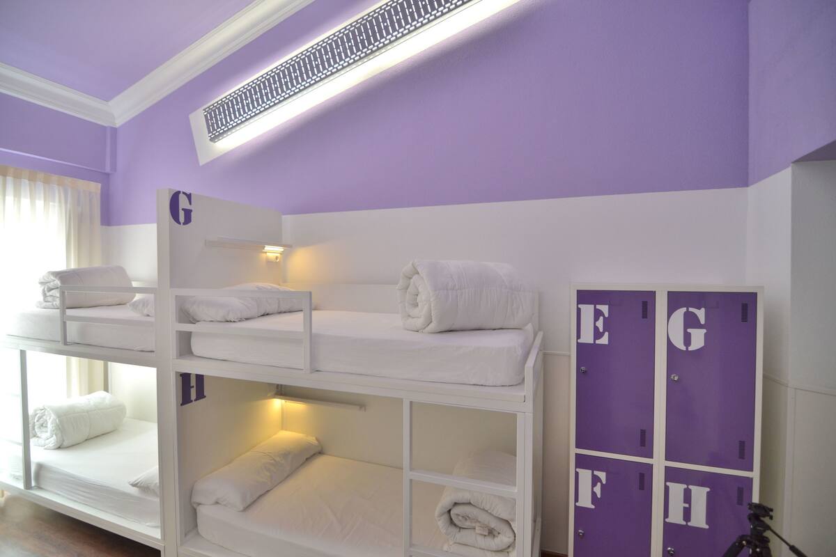 共同ドミトリー 共用バスルーム (1 bed in room for 8 people) | デスク、ノートパソコン用作業スペース、防音設備、WiFi (無料)
