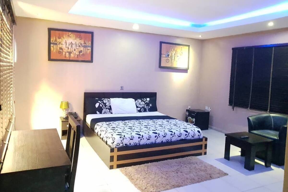 Chambre exécutive | Literie de qualité, bureau, accès au Wi-Fi (inclus), literie fournie