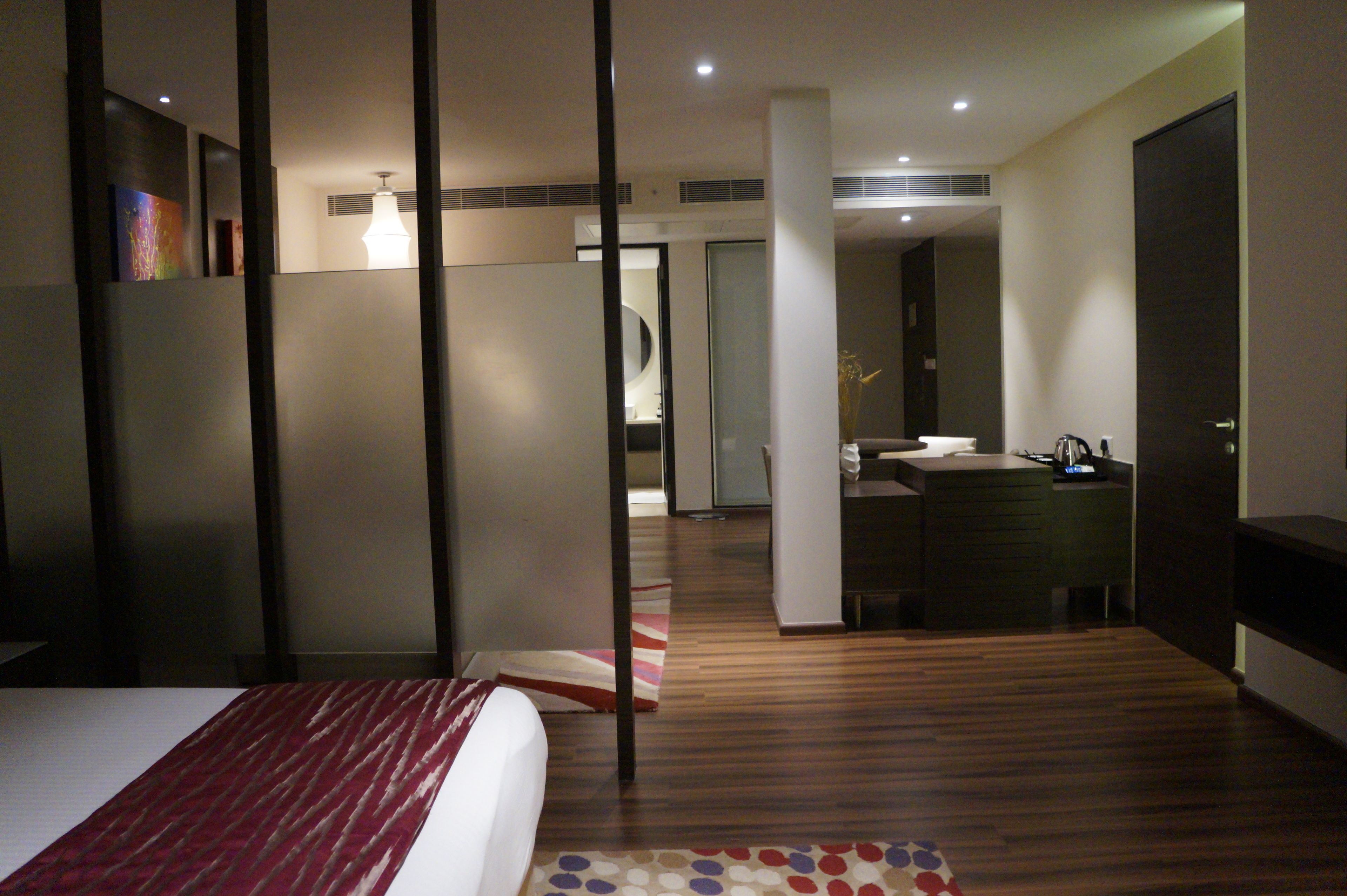 junior suite | 1 bedroom, minibar, in-room safe, desk