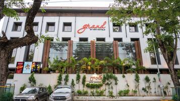 Mặt tiền nơi lưu trú