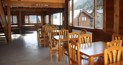 Apartamentos La Pleta Incles Suites 3000