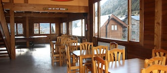 Apartamentos La Pleta Incles Suites 3000