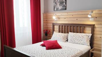 Desk, free WiFi, bed sheets