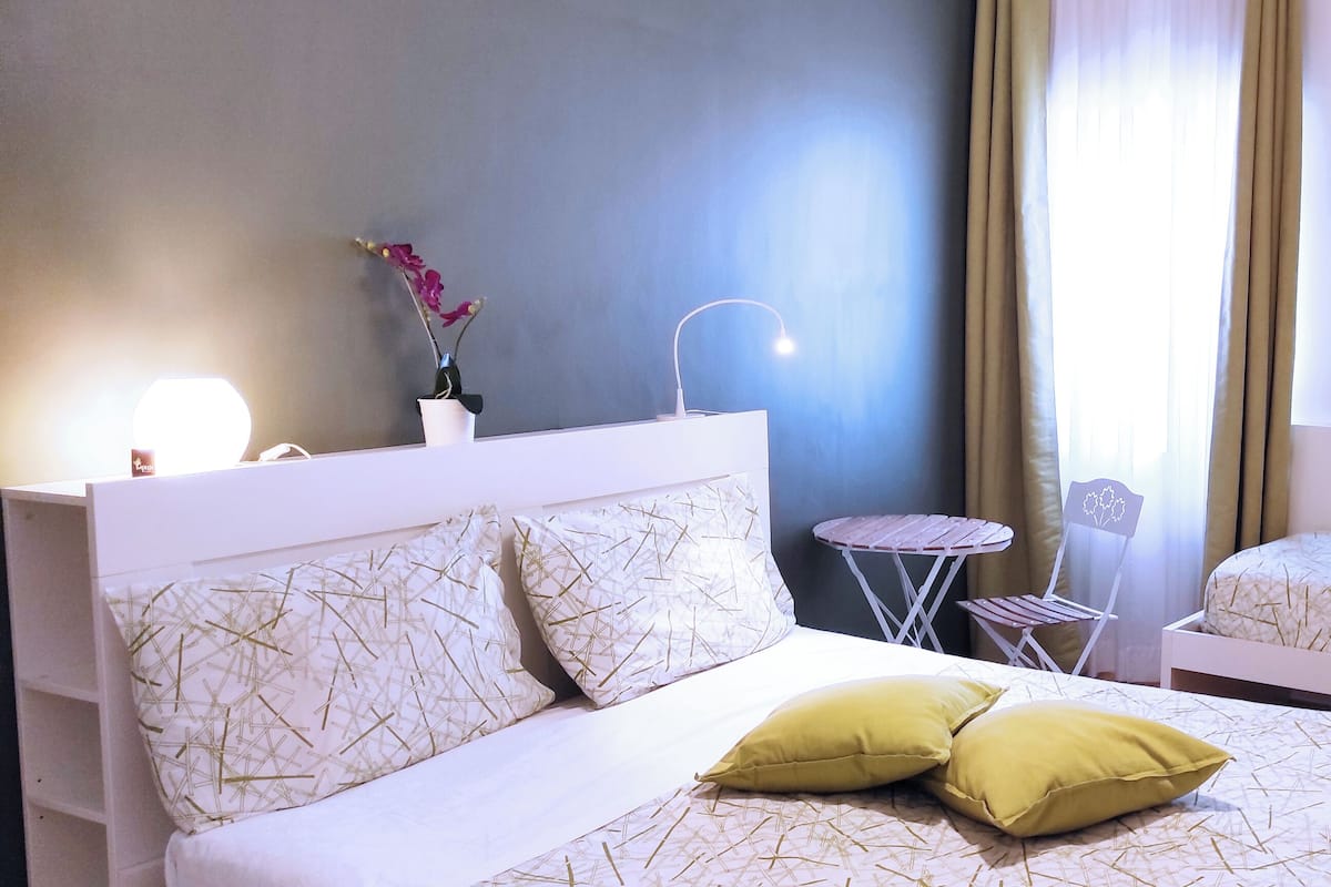 Triple Room | Desk, free WiFi, bed sheets