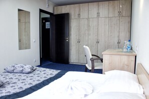 In-room safe, desk, iron/ironing board, free WiFi