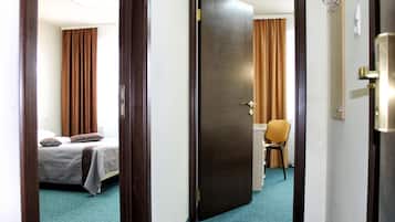 In-room safe, desk, iron/ironing board, free WiFi