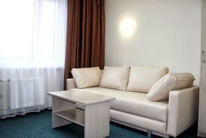 Deluxe Room, 1 Bedroom | Living room | LCD TV - IT Time Hotel (Minsk)