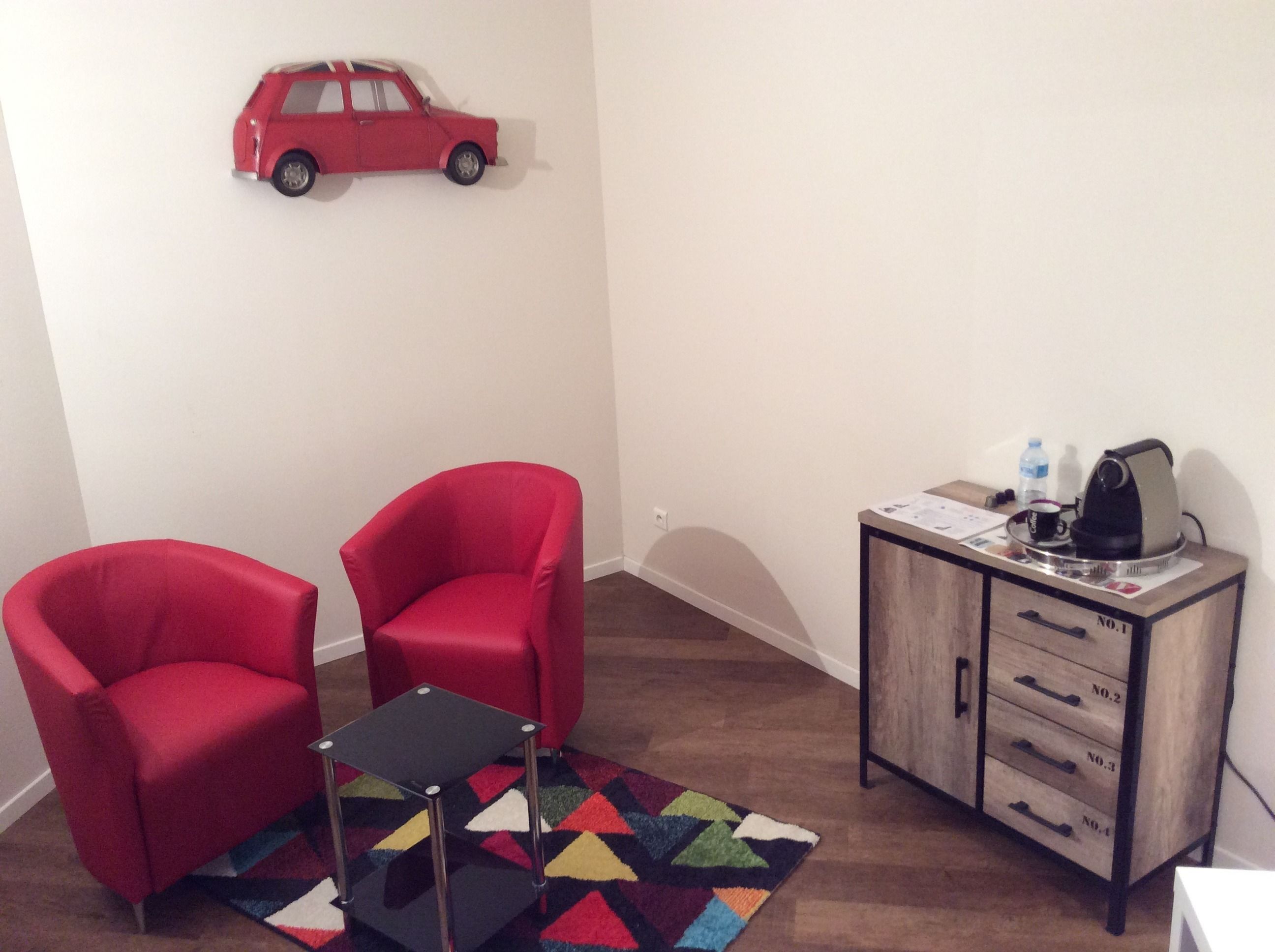 superior room, hot tub | living area | 82-cm flat-screen tv with cable channels, tv