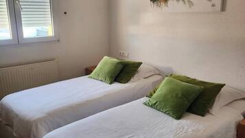 Standard-Zweibettzimmer | 1 Schlafzimmer, hochwertige Bettwaren, Bügeleisen/Bügelbrett