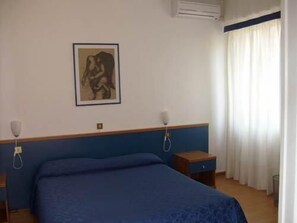 Quarto casal conforto | Cofres nos quartos, berços grátis