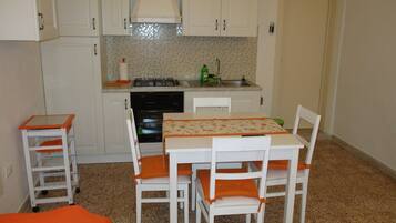 Studio | Eigene Kochnische