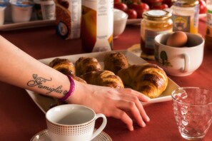 Bao gồm bữa sáng kiểu Âu hàng ngày 