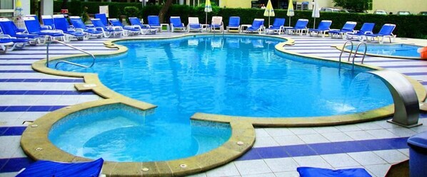Outdoor pool - Black Sea Hotel (Sunny Beach)