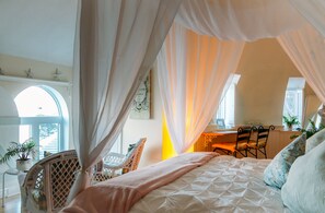Suite, 1 très grand lit, vue océan