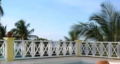 Yellow Bird Villa