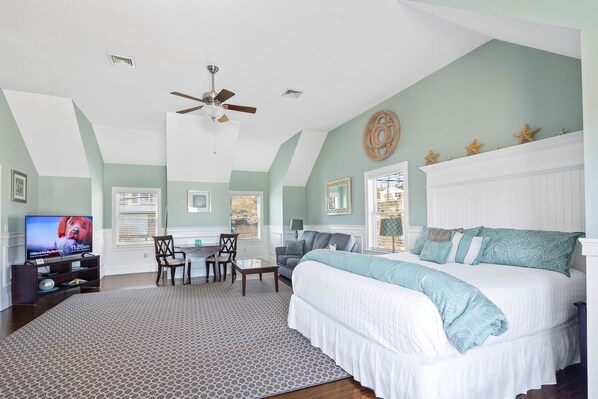 ملاءات من القطن المصري وأغطية فراش متميزة وأسرّة بطبقة علوية مريحة