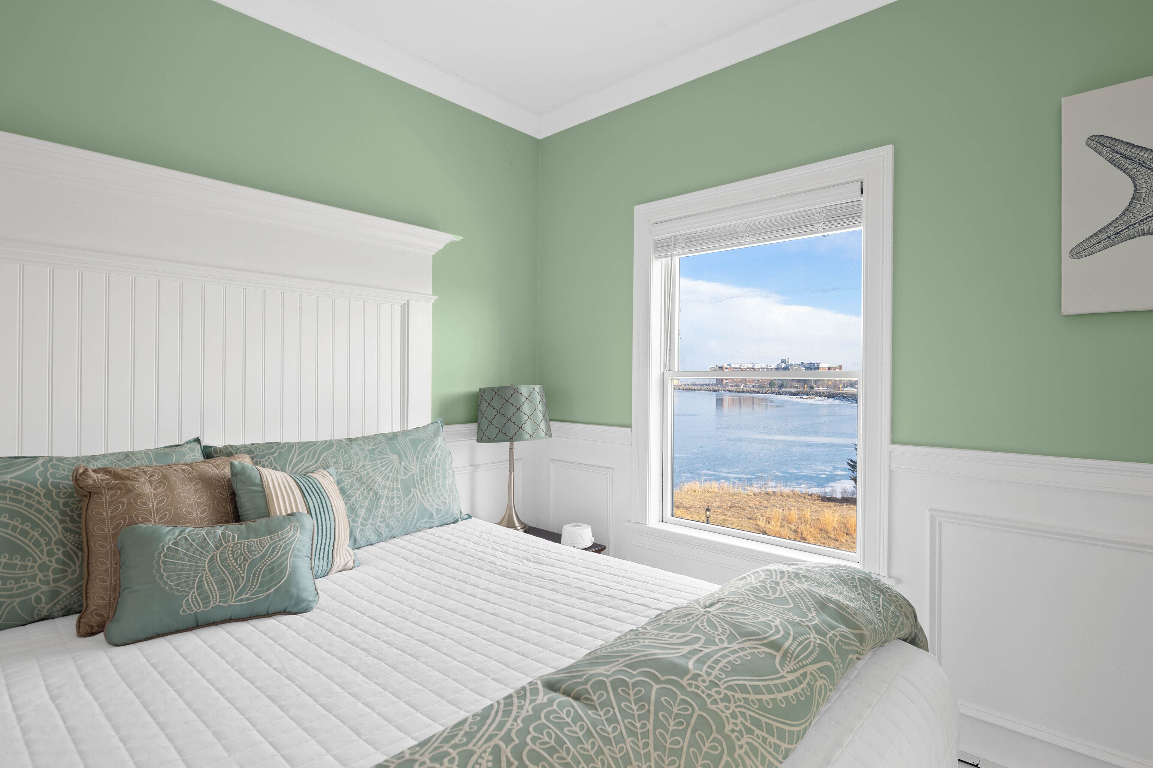 Photo - The Beacon Waterfront Inn