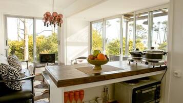 Apartment, 1 Bedroom, Private Bathroom (#4) | Private kitchen | Fridge, stovetop, coffee/tea maker, cookware/dishes/utensils