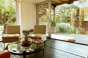 Apartment, 1 Bedroom, Private Bathroom (#1) | Living room - CDL - containers design loft (José Ignacio)