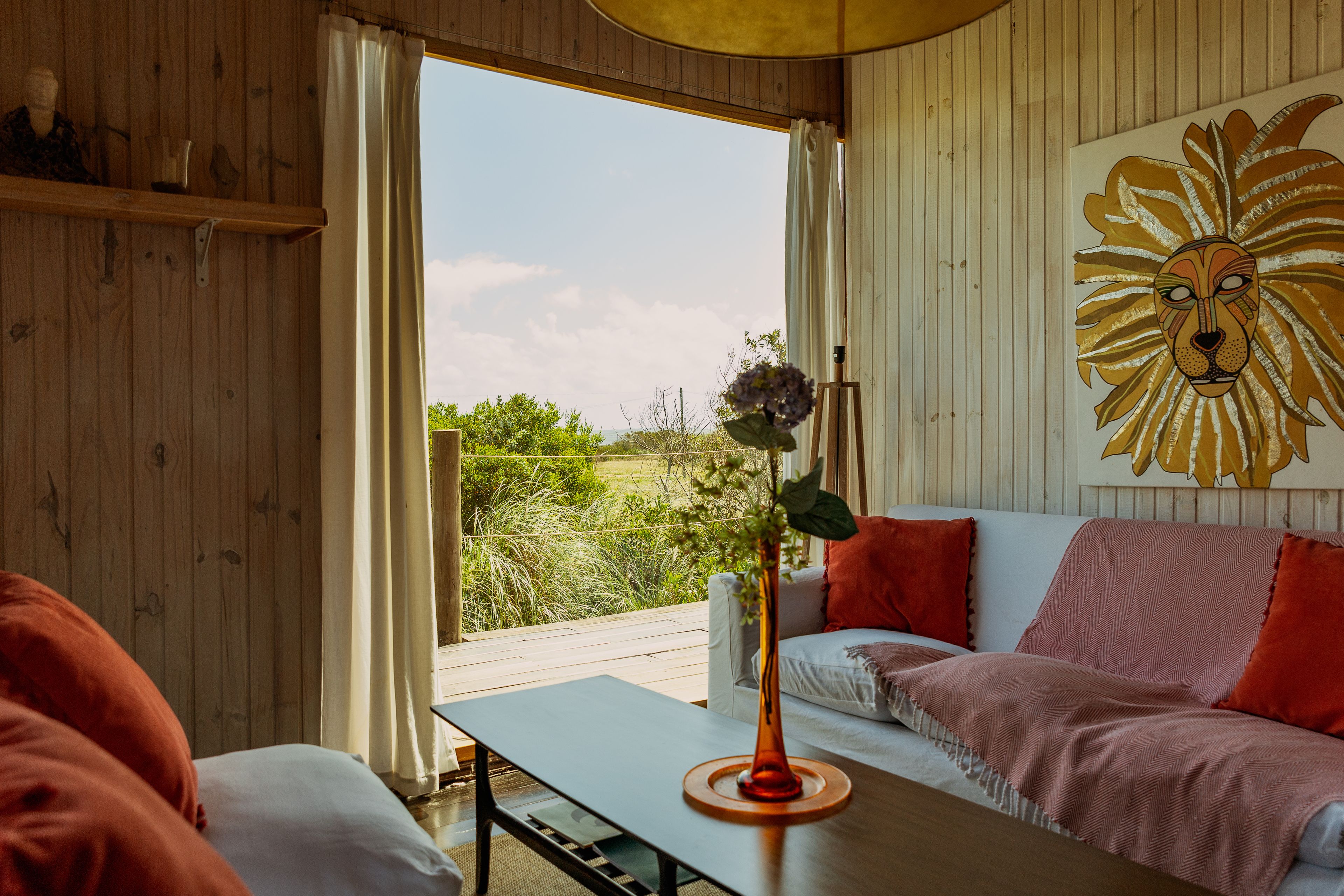 Loft, 3 Bedrooms | Living room | Fireplace