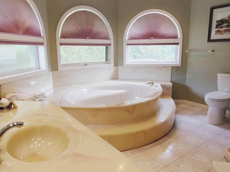 Superior Room, Bathtub (Begbie) | Bathroom | Free toiletries, hair dryer, towels