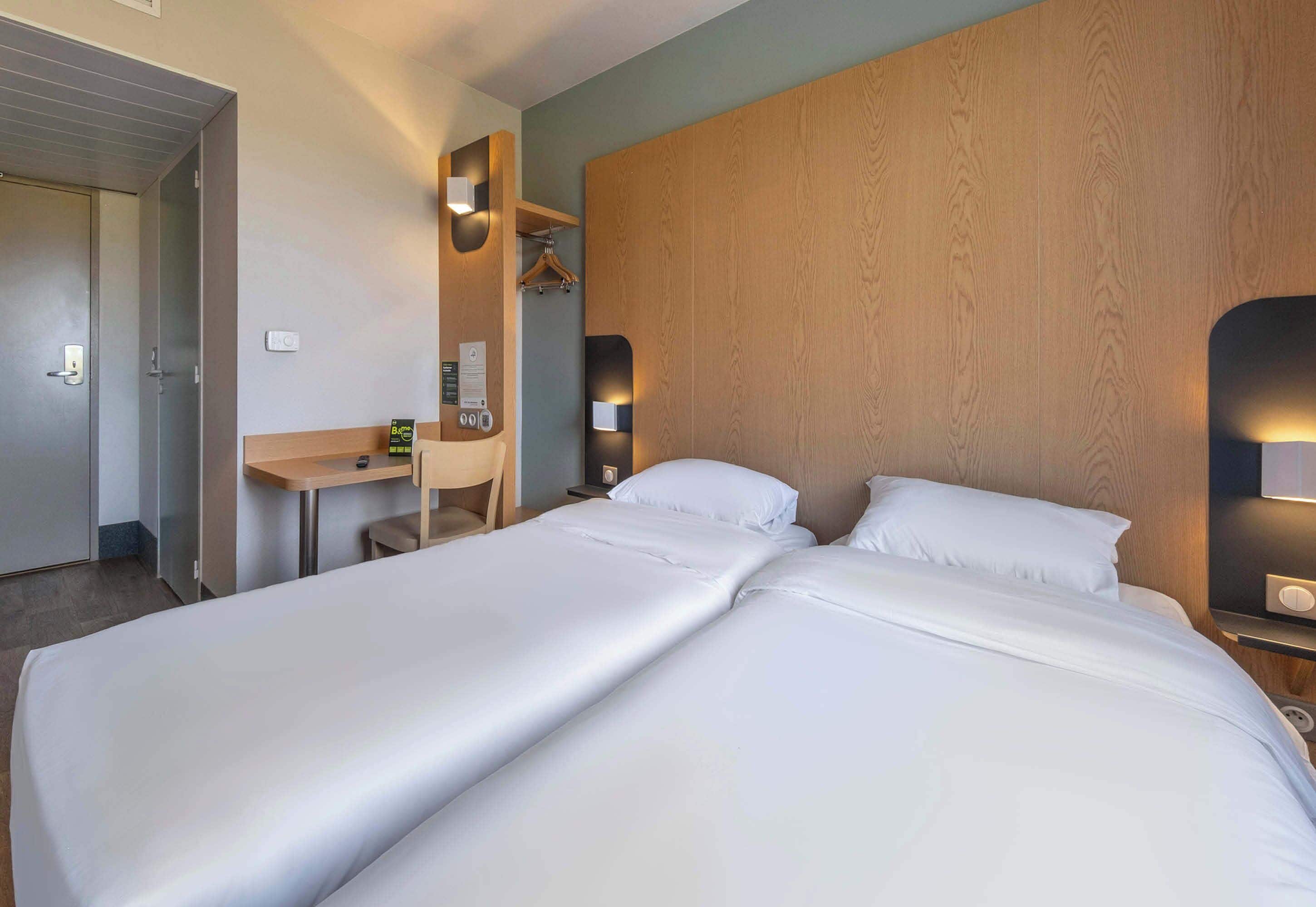 twin room, non smoking | 1 bedroom, desk, soundproofing, free wifi