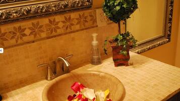 Honeymoon Double Room, 1 Queen Bed | Bathroom | Combined shower/bathtub, free toiletries, towels, soap