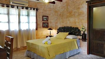 Honeymoon Double Room, 1 Queen Bed | Individually decorated, individually furnished, free WiFi