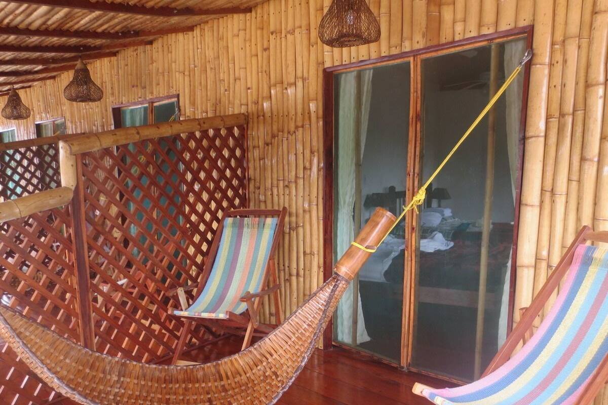 Deluxe suite, 2 queensize bedden, uitzicht op rivier, op het water | Balkon