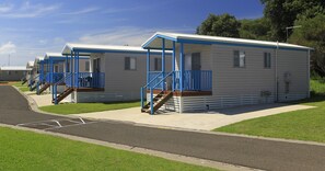 1 Bedroom Ensuite 4 Berth Cabin | Front of property - Corrimal Beach Tourist Park (East Corrimal)