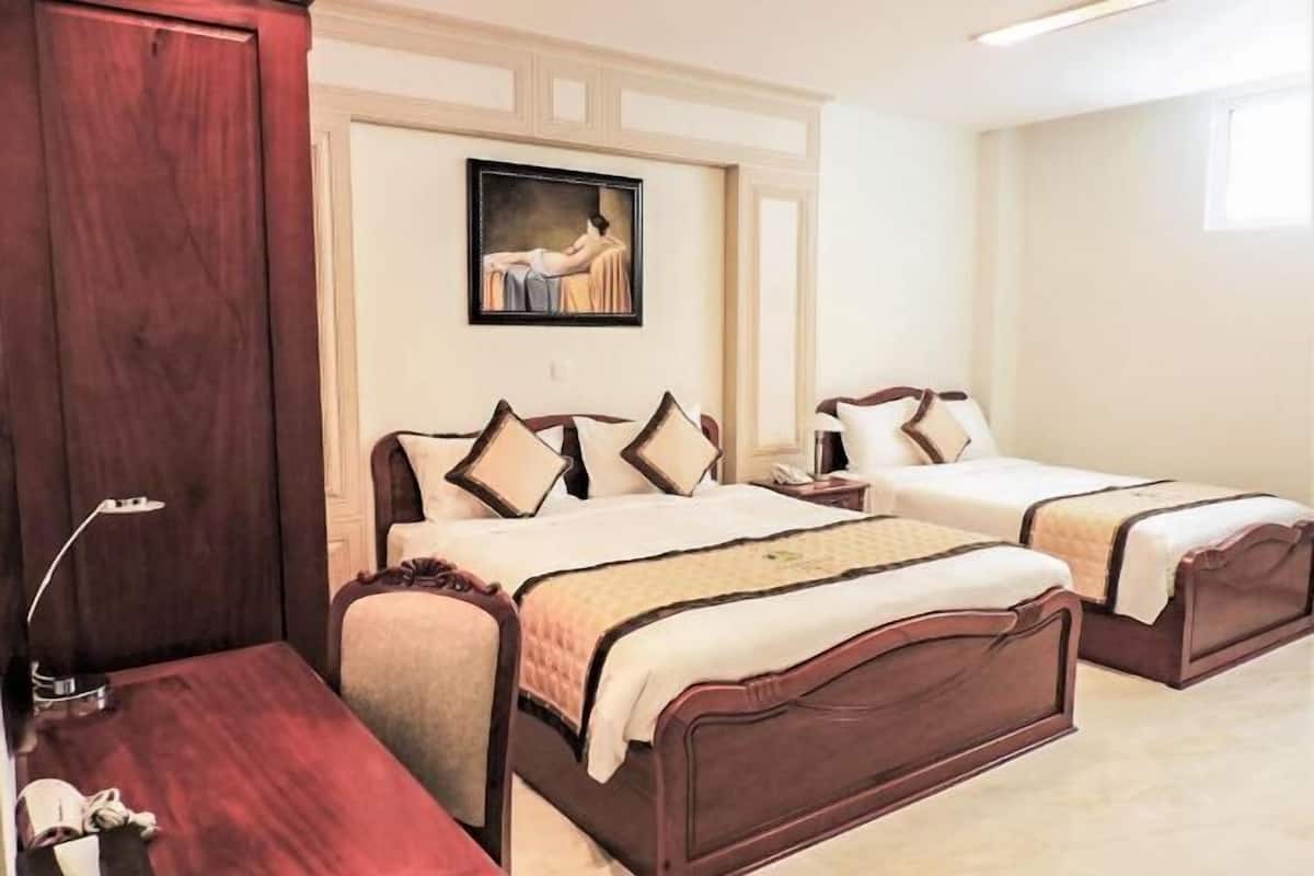 1 bedroom, premium bedding, minibar, in-room safe