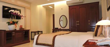 Family Triple Room, 1 Bedroom, Non Smoking, City View