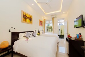 Deluxe Twin Room, 2 Twin Beds, Garden View | Desk, rollaway beds, free WiFi