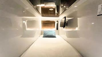 Premier Room, Men only, Non Smoking | In-room safe, free WiFi, bed sheets