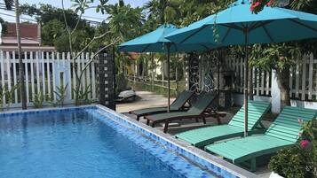 Outdoor pool, sun loungers