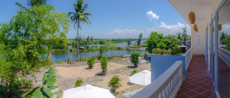 Deluxe-Doppel- oder -Zweibettzimmer, Flussblick | Eingangsbereich