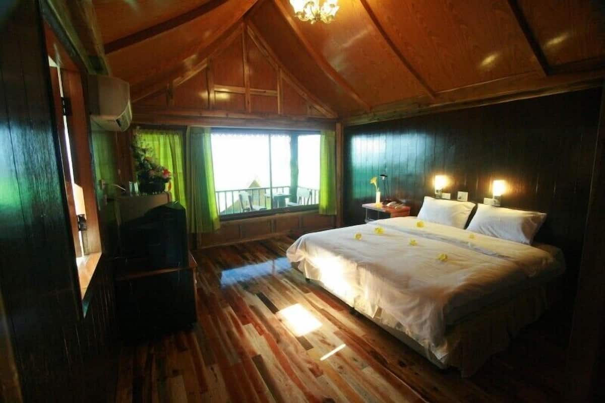 Bungalow | Desk, rollaway beds, free WiFi