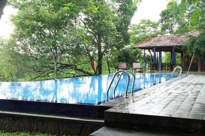 Lake Serenity Boutique Hotel
