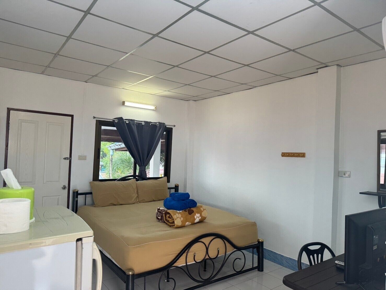 Standard Room | Desk, free WiFi