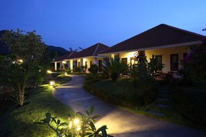 숙박 시설 구내