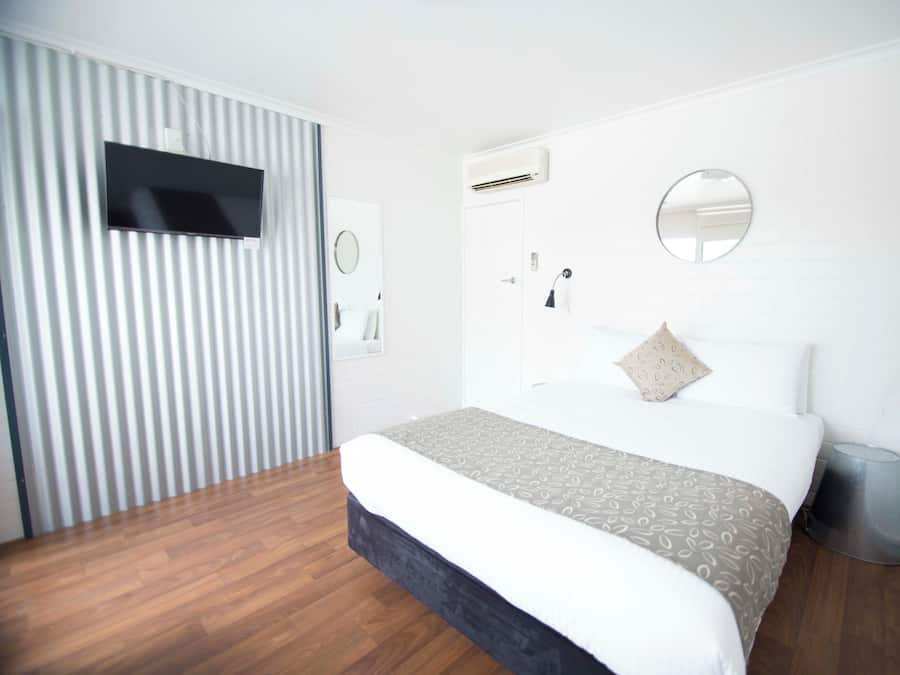 Comfort-Zimmer, 1 Queen-Bett | Hochwertige Bettwaren, Schreibtisch, Verdunkelungsvorhänge